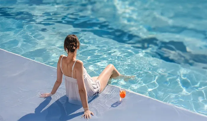 Infinity Pool 